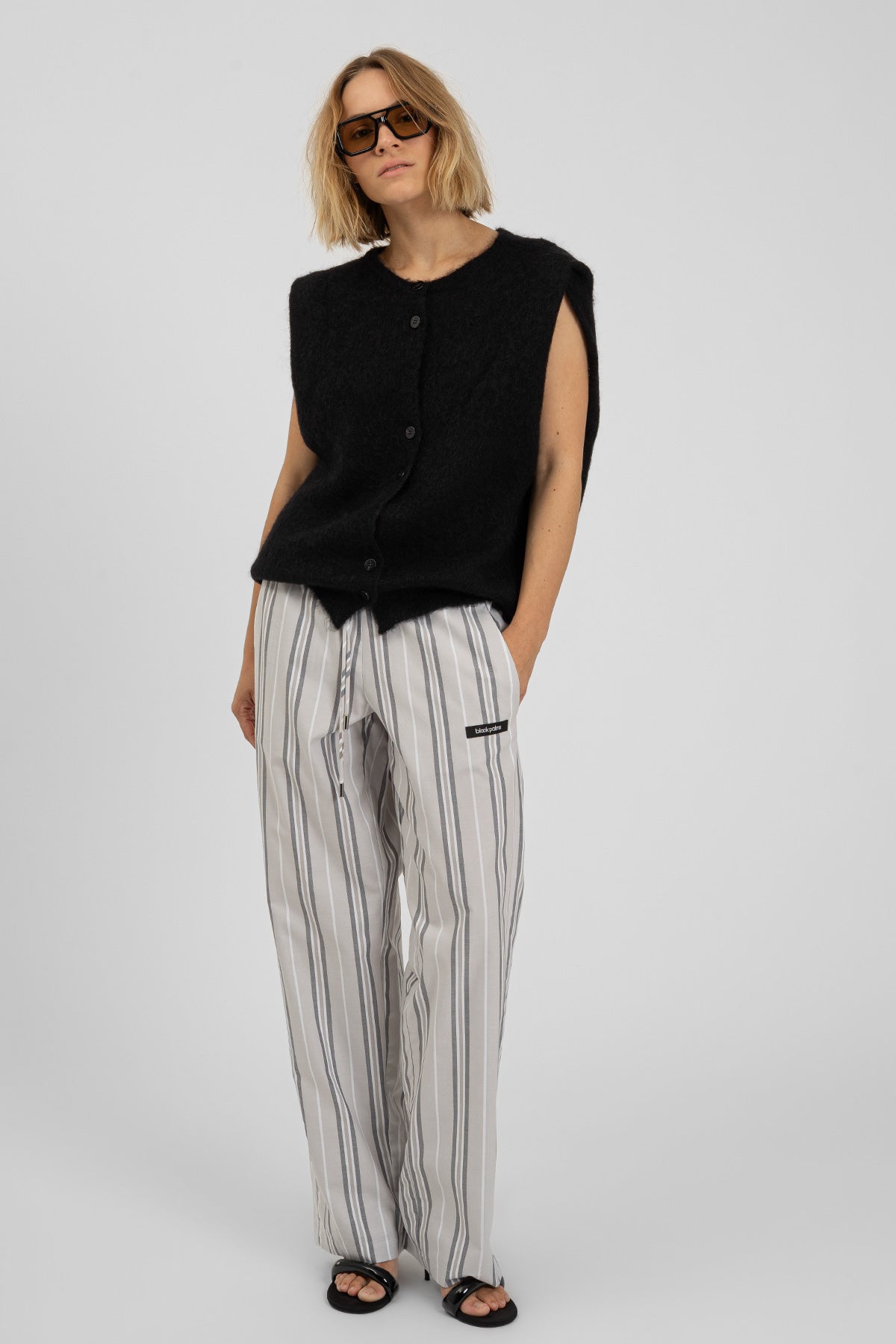 AYA Cardigan Black