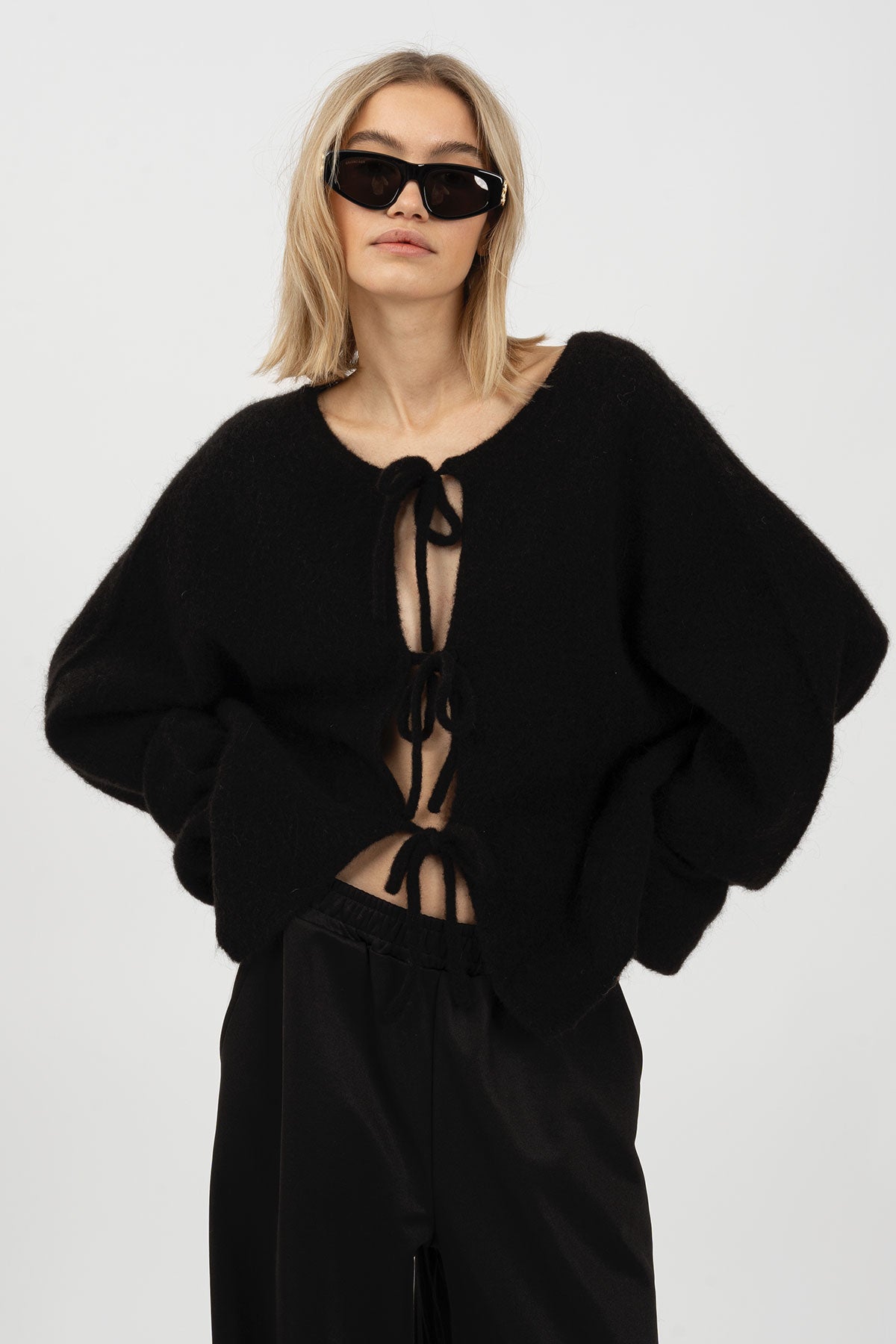 ZUSIE Cardigan Black