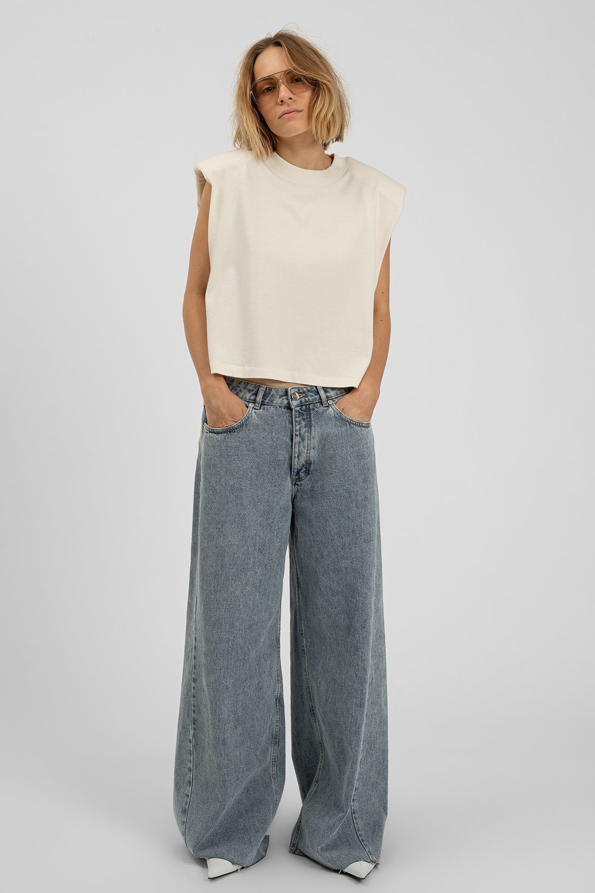 bp ICONIC 014 Shoulder Tee Buttercream
